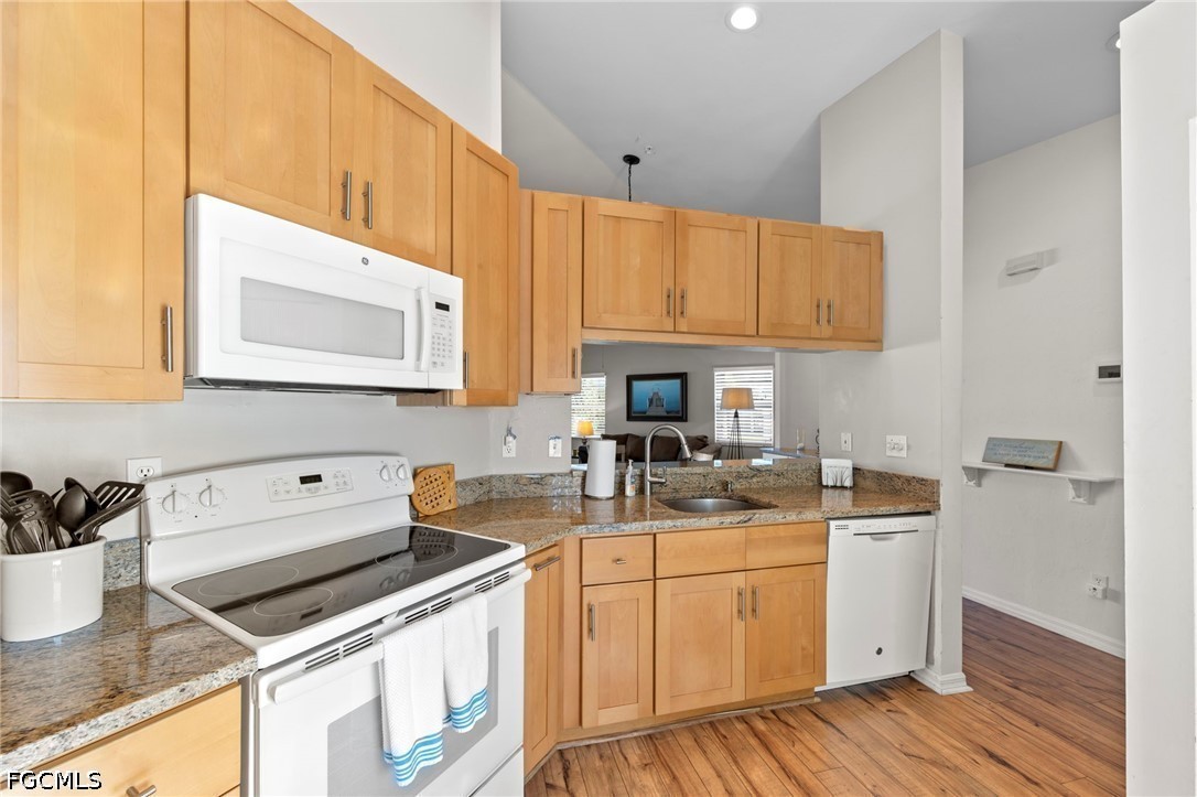 2 Bed Waterfront Home for Sale in Summerwind, photo 8