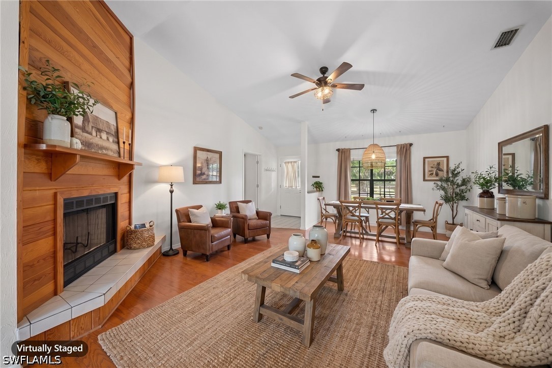 3 Bed SingleFamilyResidence for Sale in Naples, photo 8