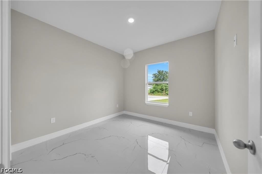 4 Bed SingleFamilyResidence for Sale in Lehigh Acres, photo 8
