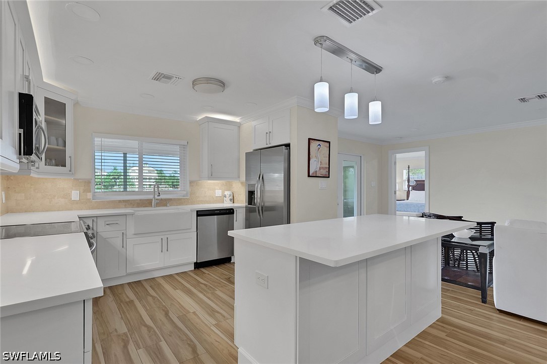 6 Bed Waterfront Home for Sale in Ledford Shores, photo 8