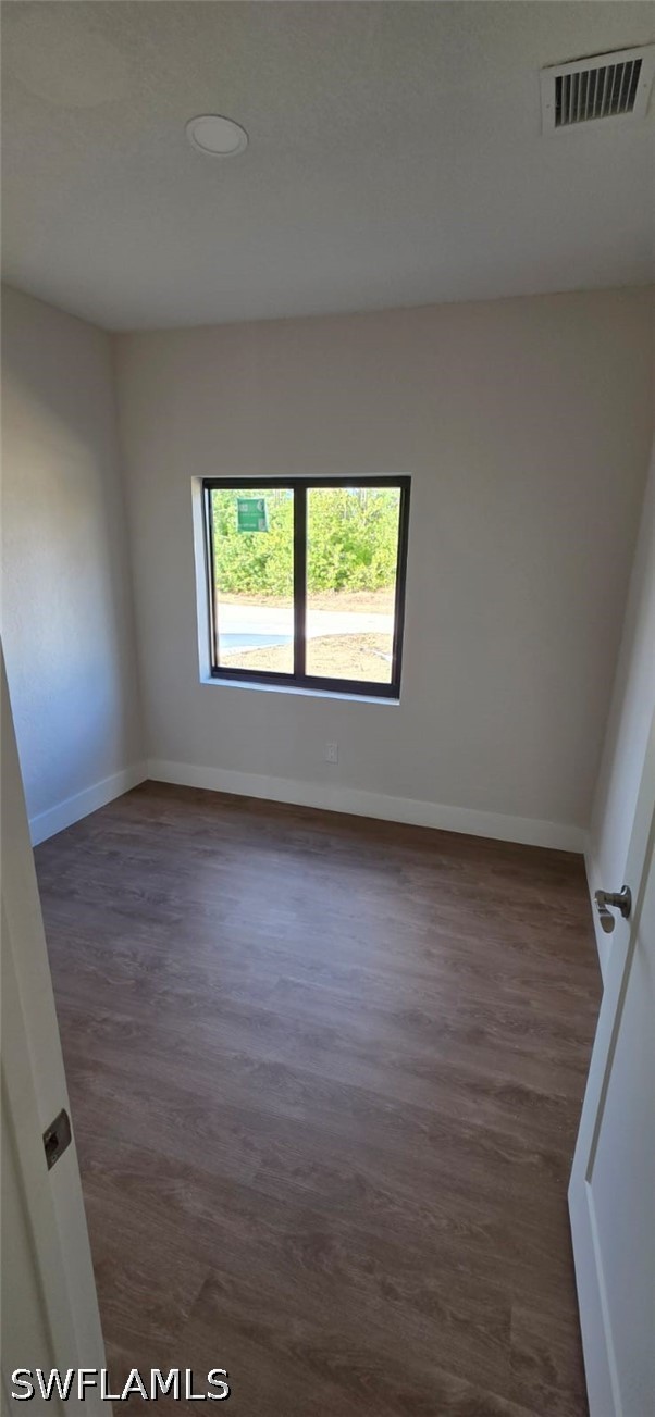3 Bed SingleFamilyResidence for Sale in Lehigh Acres, photo 8
