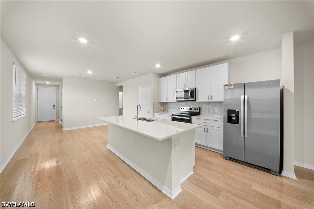 3 Bed SingleFamilyResidence for Sale in Crescent Lakes, photo 8