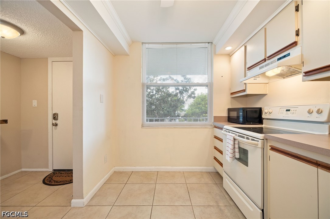 2 Bed Condominium for Sale in Fort Myers, photo 8
