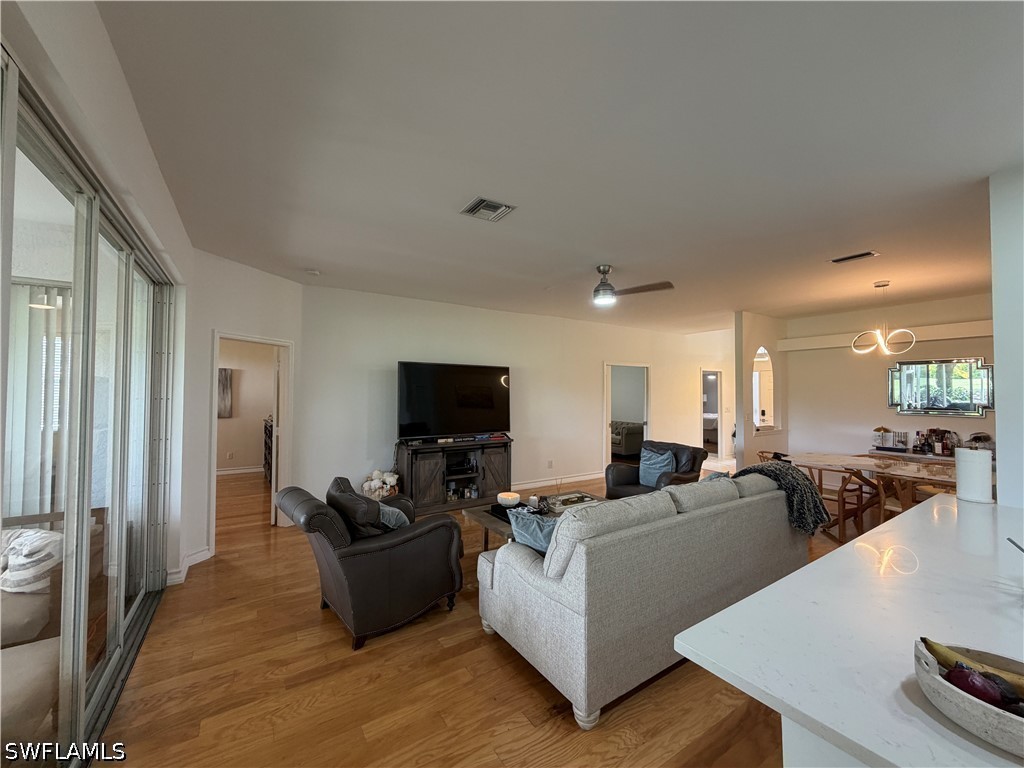 2 Bed SingleFamilyResidence for Sale in Naples, photo 8