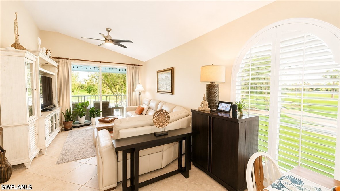 2 Bed Condominium for Sale in Twelve Oaks, photo 8