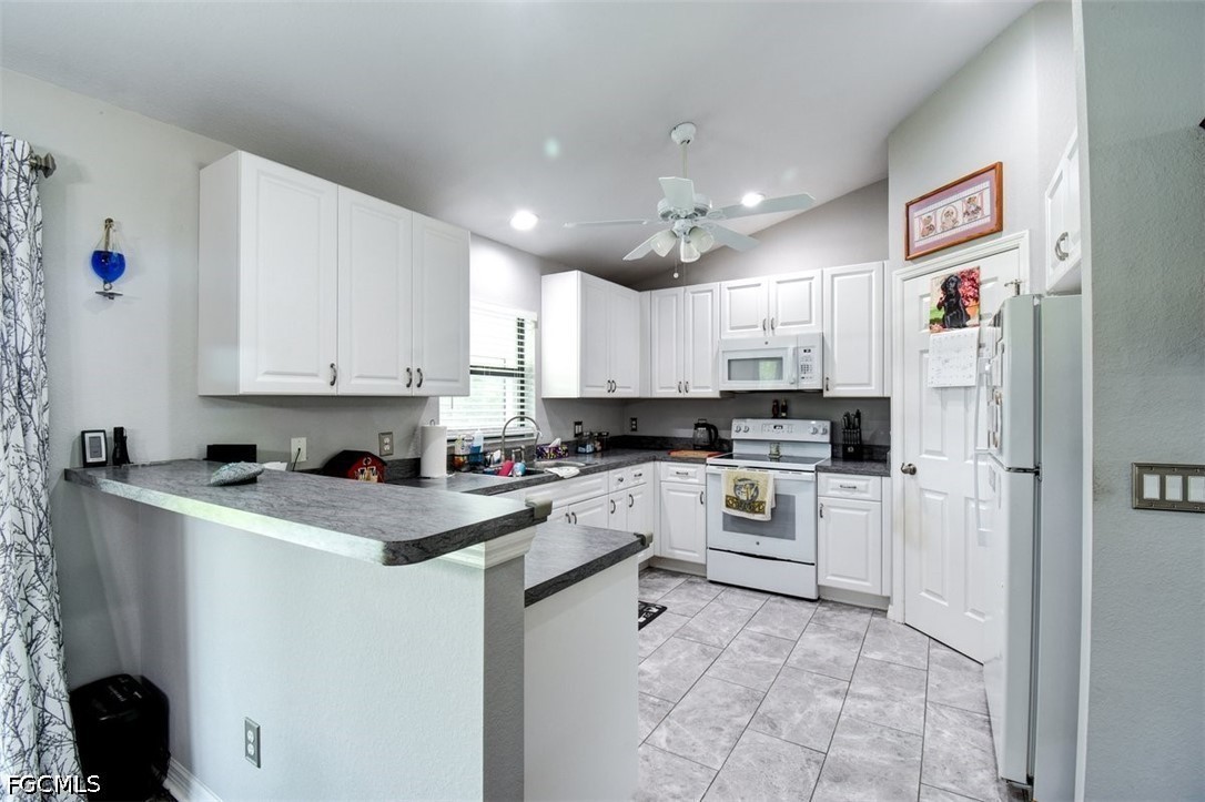 4 Bed SingleFamilyResidence for Sale in Cape Coral, photo 8