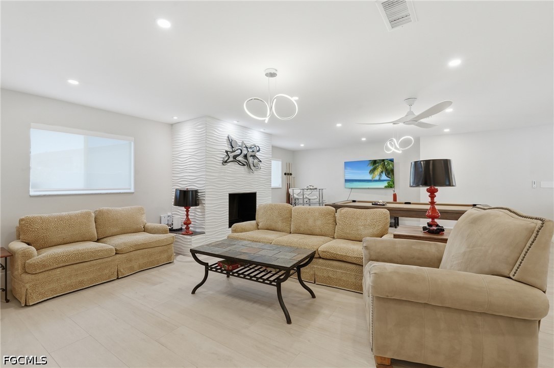 3 Bed Pool Home for Sale in Cape Coral, photo 8