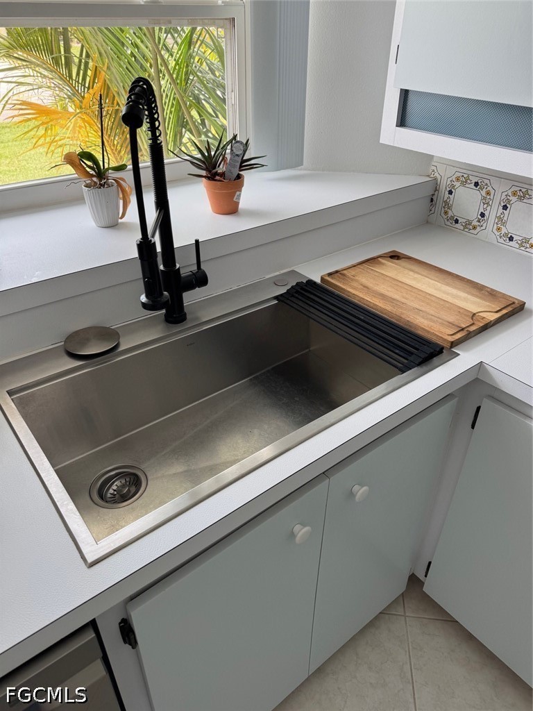 3 Bed SingleFamilyResidence for Sale in Naples, photo 8