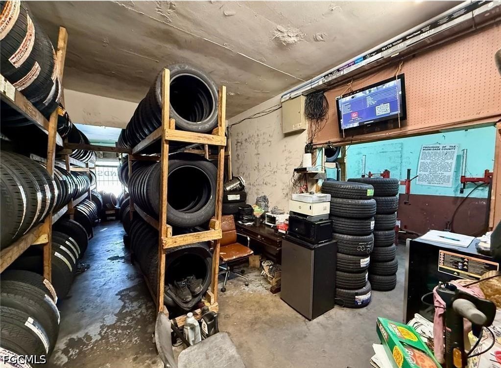 Retail for Sale in Hialeah, photo 8