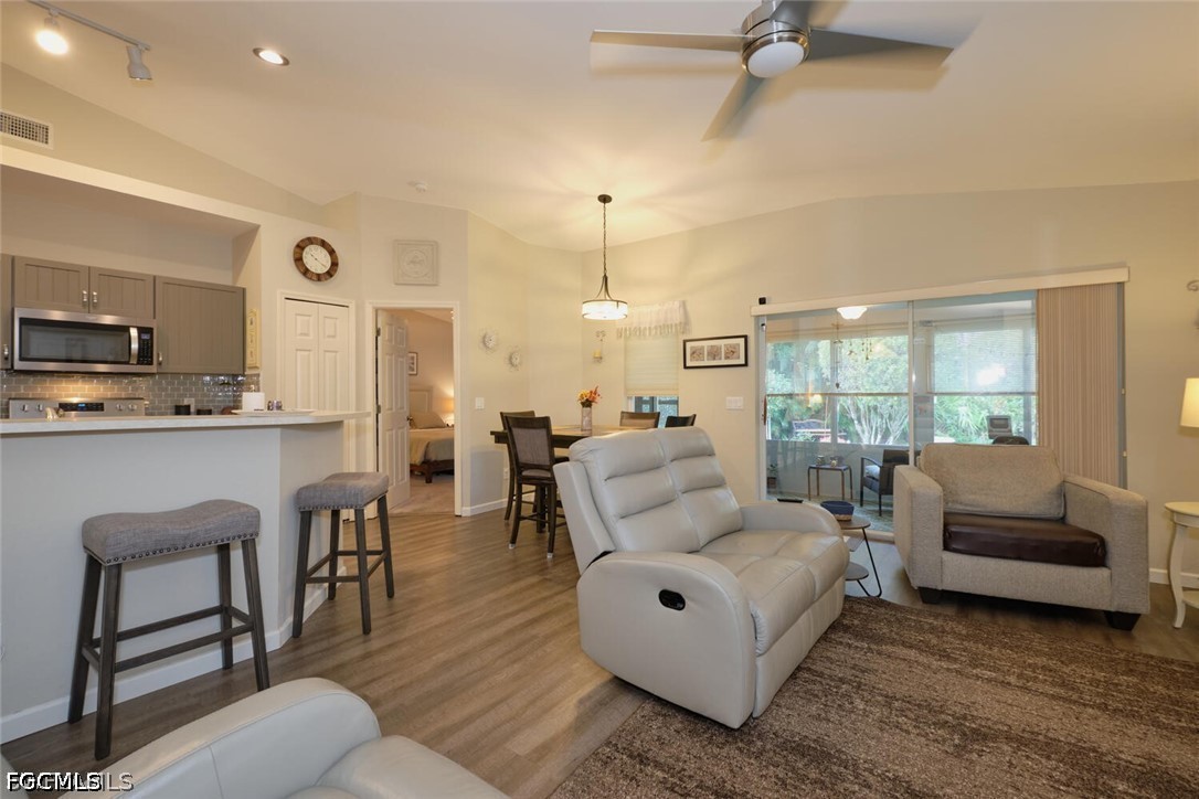 2 Bed Attached for Sale in Lehigh Acres, photo 8