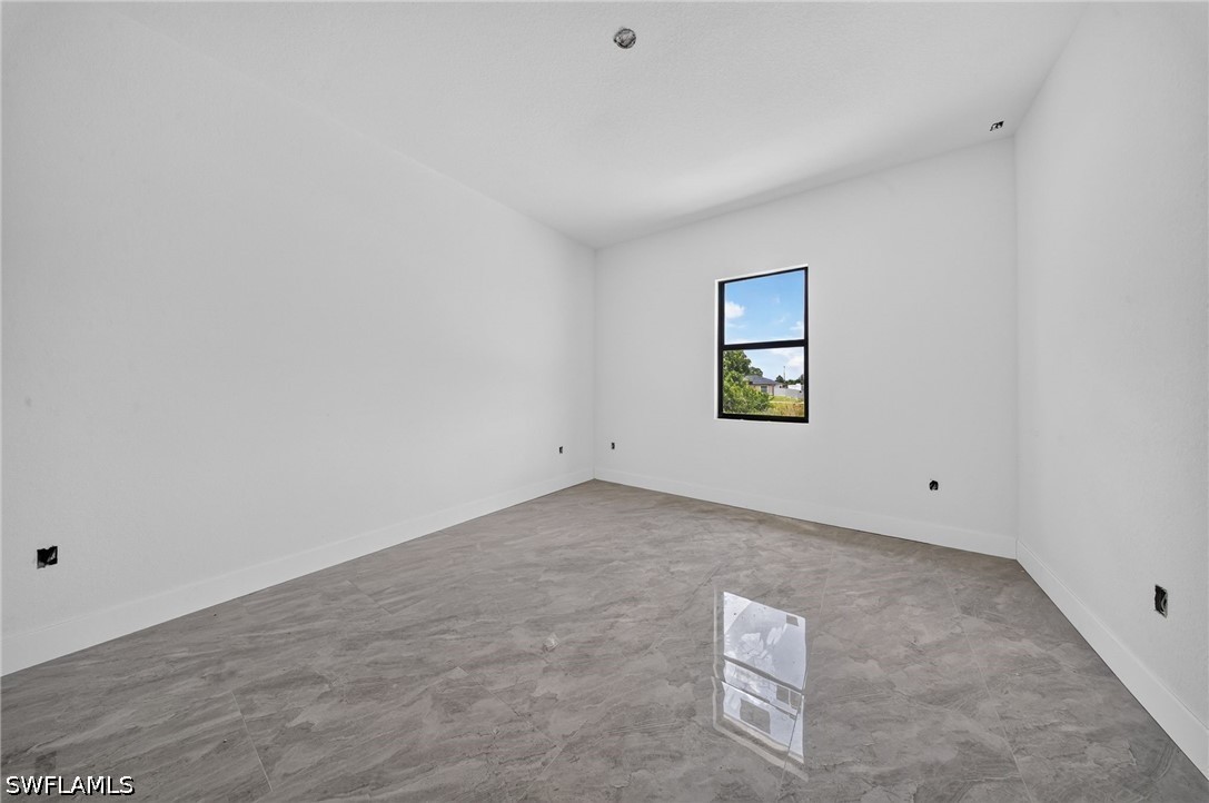 6 Bed Duplex for Sale in Lehigh Acres, photo 8