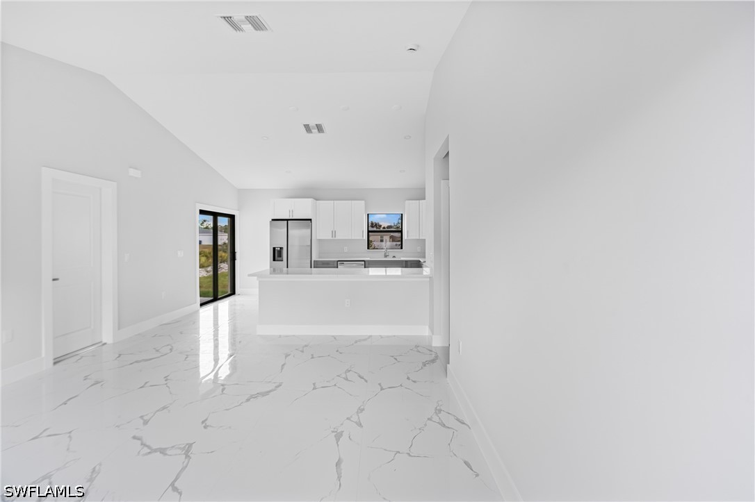 3 Bed SingleFamilyResidence for Sale in Lehigh Acres, photo 8