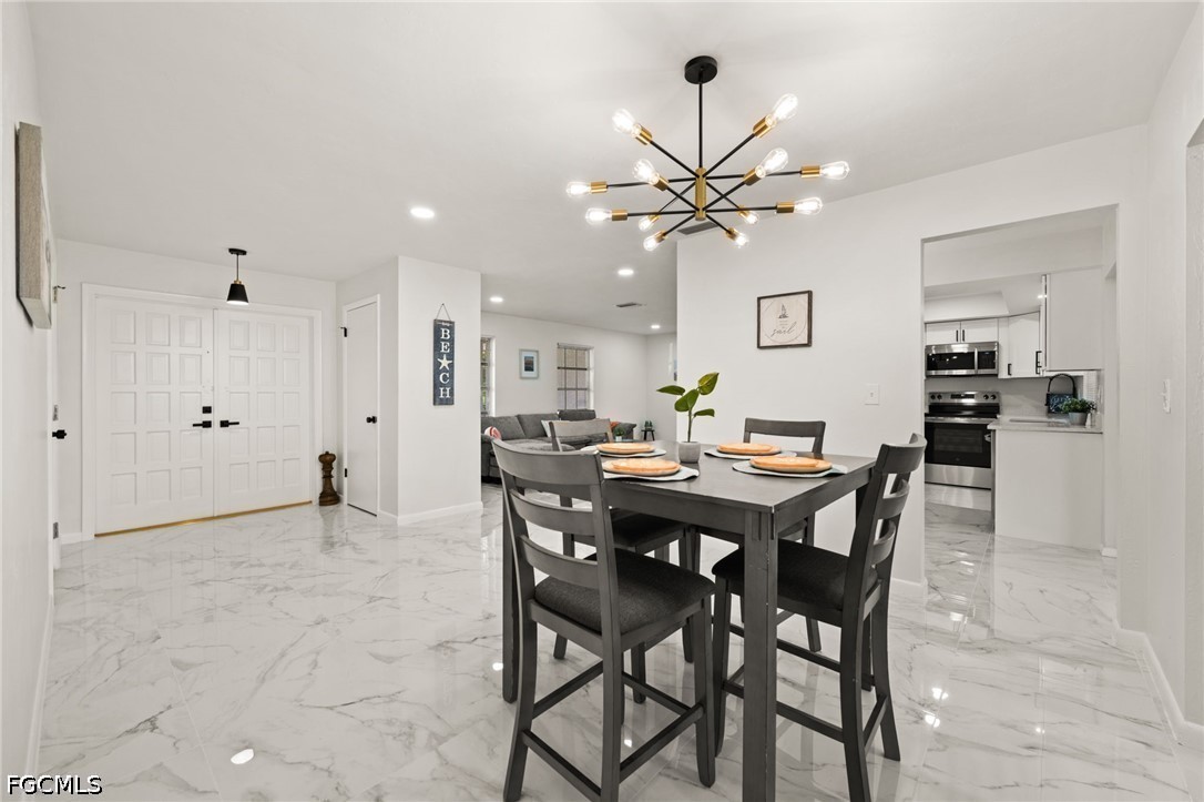 3 Bed SingleFamilyResidence for Sale in Cape Coral, photo 8