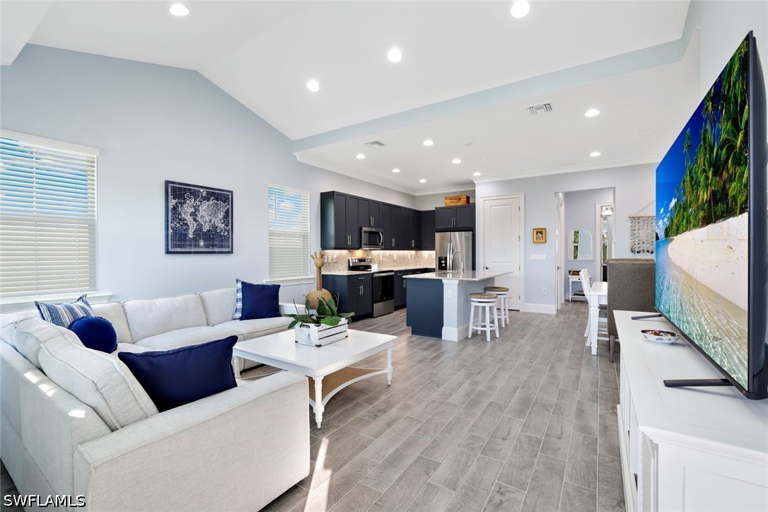 2 Bed Attached for Sale in Naples, photo 8