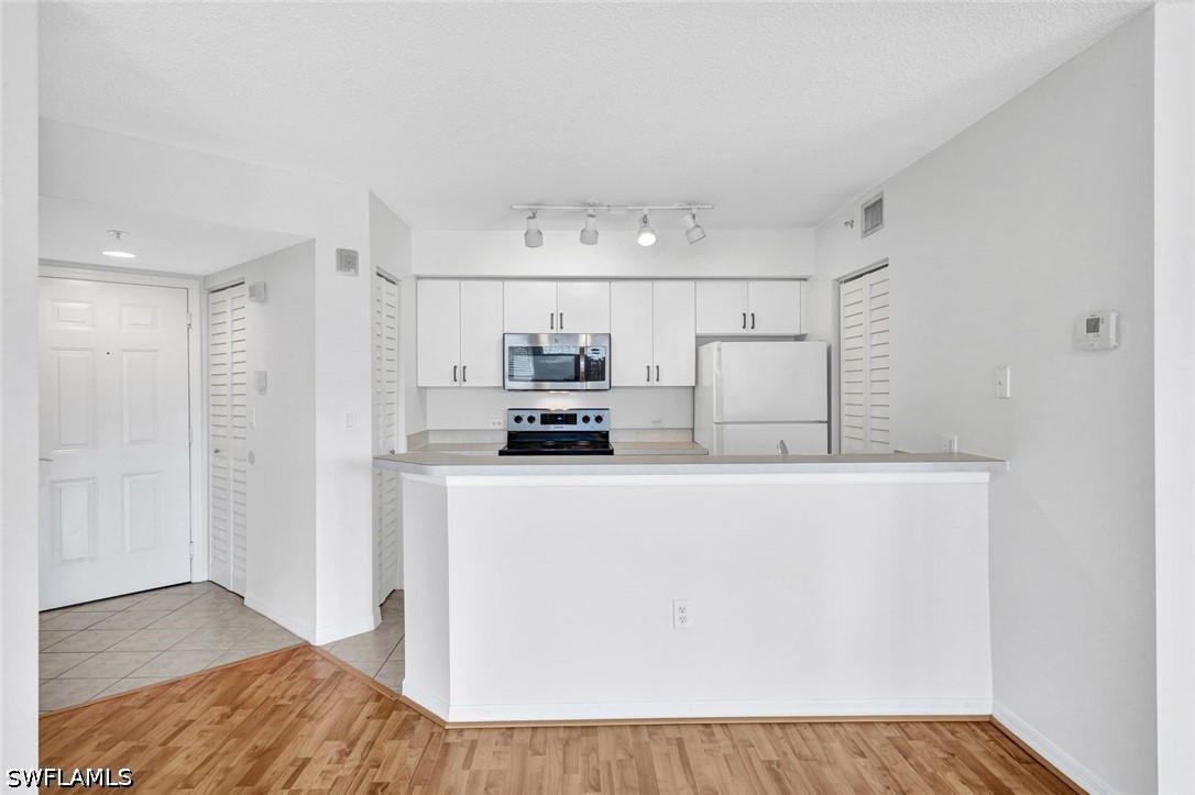 2 Bed Condominium for Sale in San Mirage, photo 8
