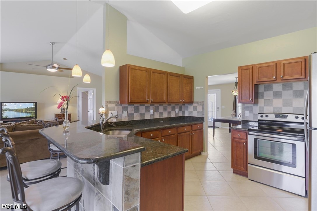 3 Bed SingleFamilyResidence for Sale in Town Lakes, photo 8