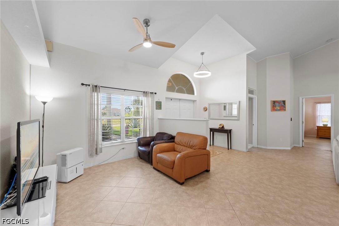 3 Bed Pool Home for Sale in Cape Coral, photo 8