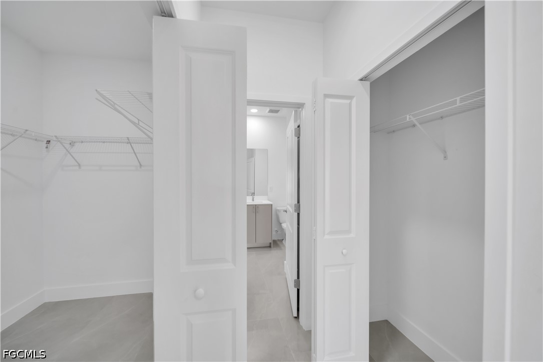 4 Bed SingleFamilyResidence for Sale in Lehigh Acres, photo 8