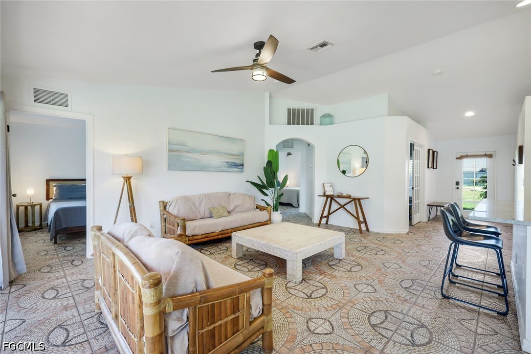 3 Bed SingleFamilyResidence for Sale in Cape Coral, photo 8