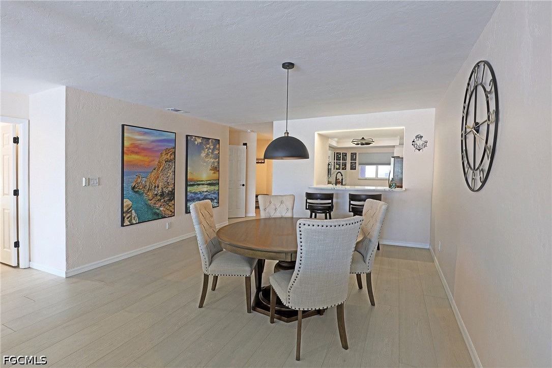 2 Bed Pool Home for Sale in Fort Myers, photo 8