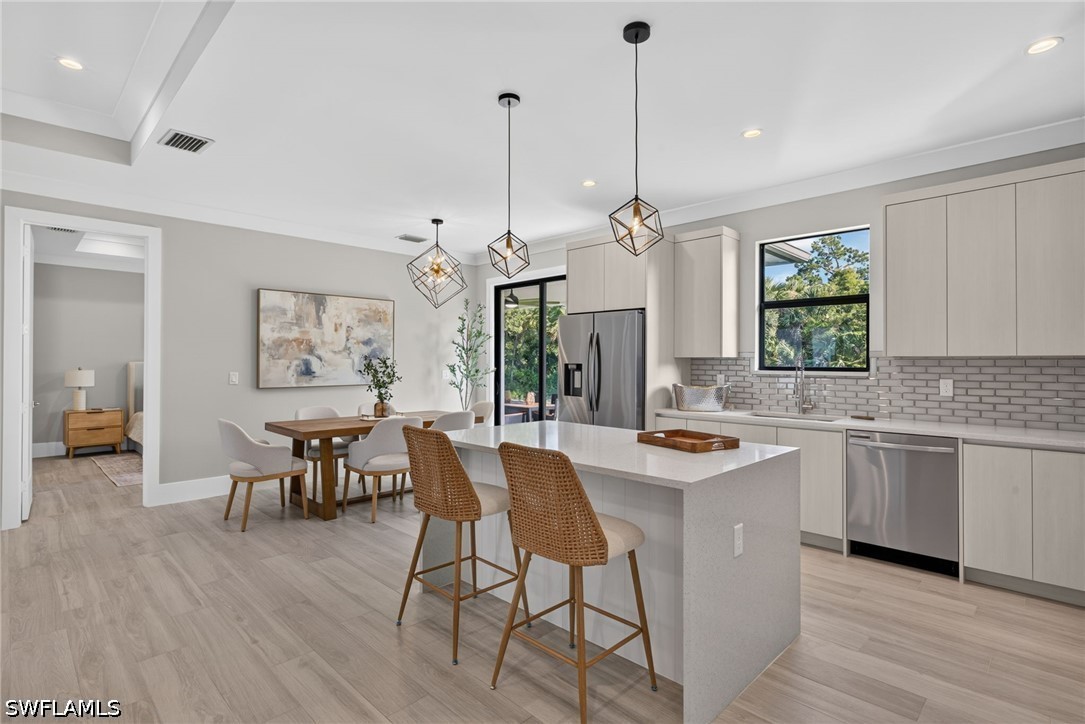 3 Bed SingleFamilyResidence for Sale in Naples, photo 8