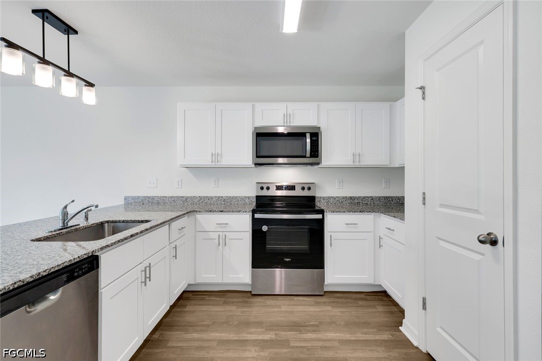 4 Bed SingleFamilyResidence for Sale in Cape Coral, photo 8