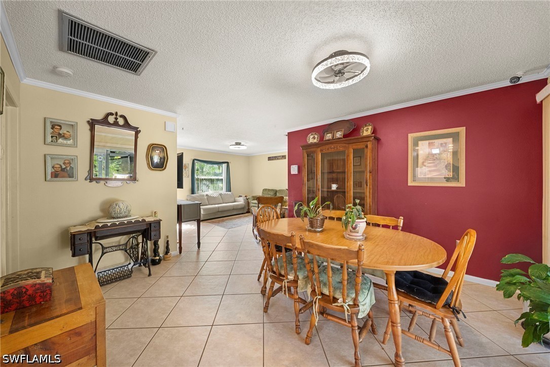 3 Bed Pool Home for Sale in San Carlos Park, photo 8