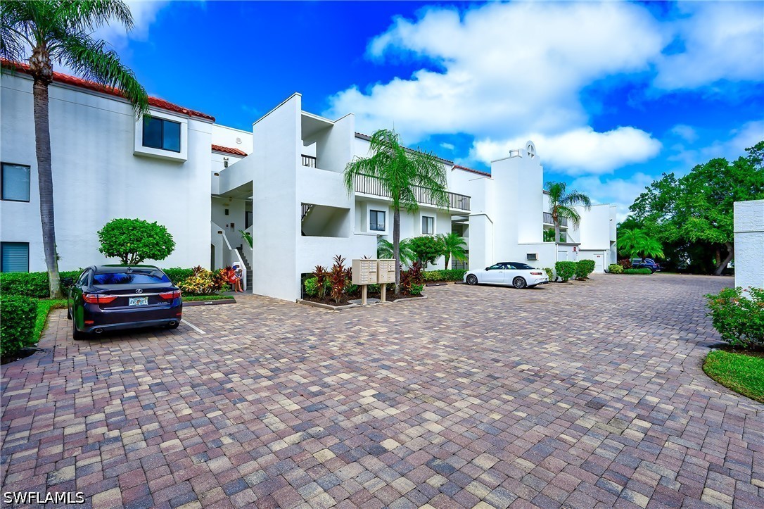 2 Bed Condominium for Sale in Beachwalk Gardens, photo 8