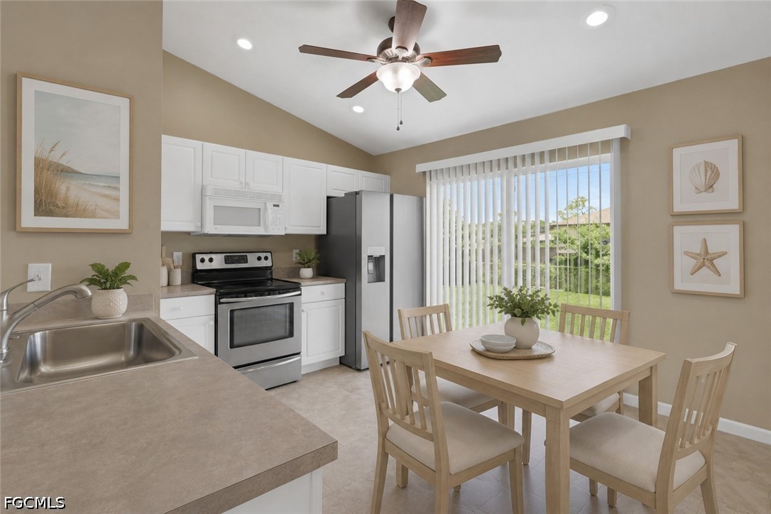 3 Bed SingleFamilyResidence for Sale in Cape Coral, photo 8