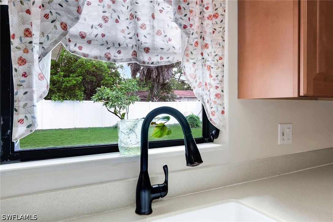 3 Bed SingleFamilyResidence for Sale in Bonita Springs, photo 8