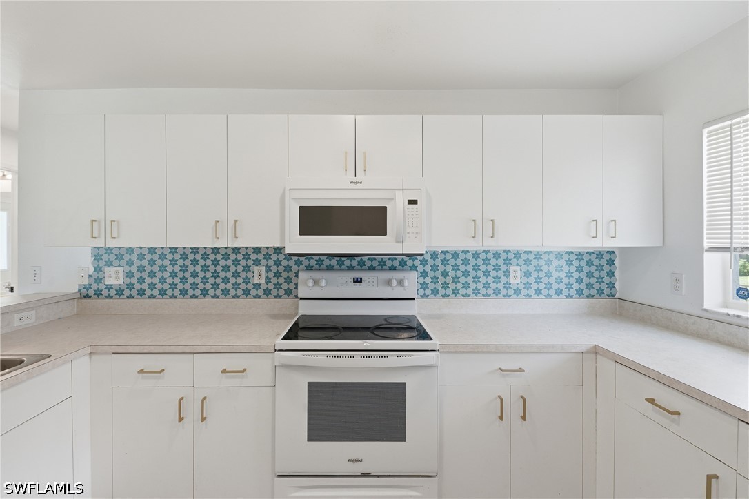 3 Bed SingleFamilyResidence for Sale in Cape Coral, photo 8