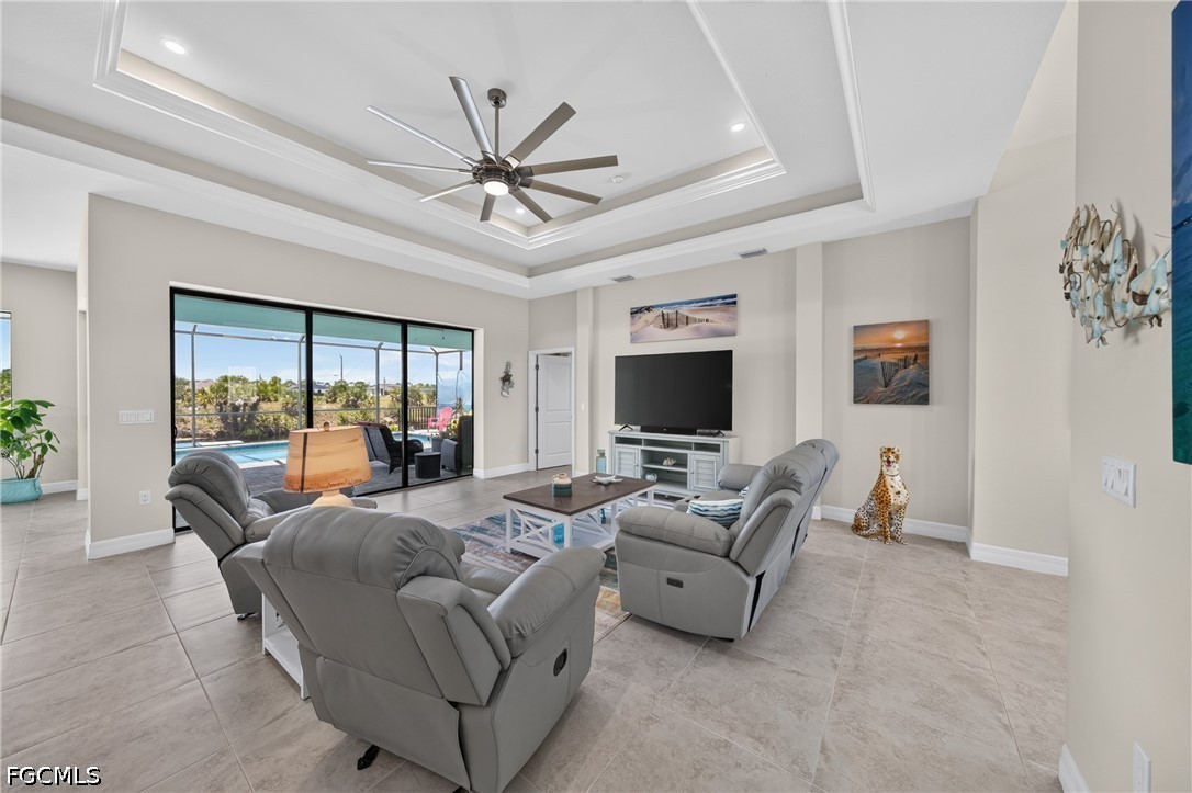 3 Bed Pool Home for Sale in Cape Coral, photo 8