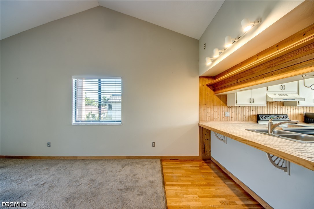 2 Bed Condominium for Sale in Coral Breeze Condo, photo 8