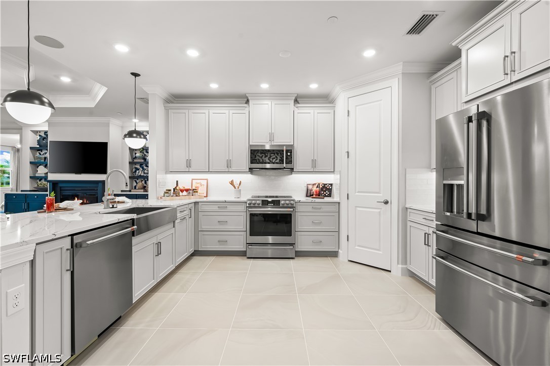 2 Bed Waterfront Home for Sale in Naples, photo 8