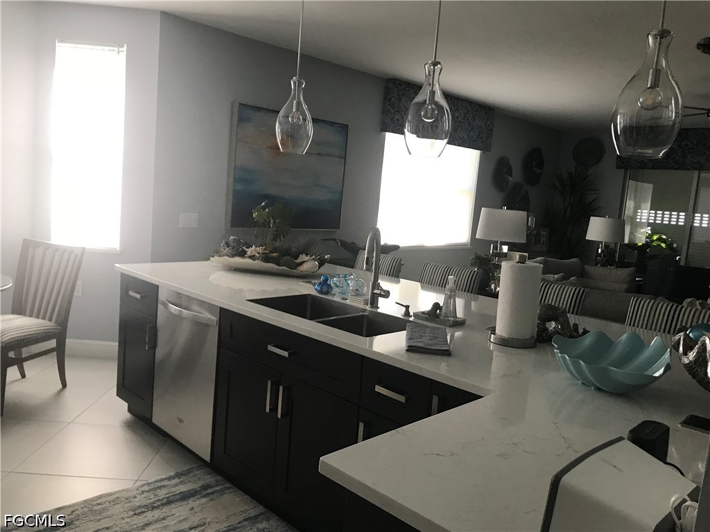 3 Bed Waterfront Home for Sale in Fort Myers, photo 8