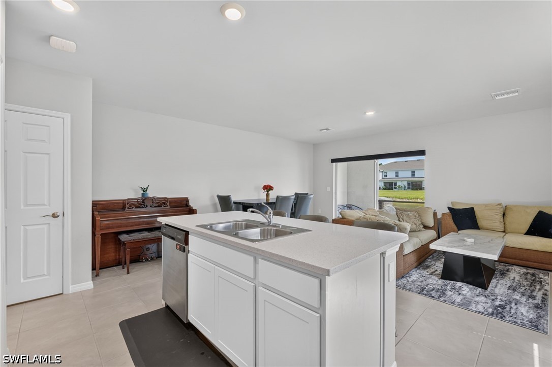 3 Bed Waterfront Home for Sale in Meadowood, photo 8
