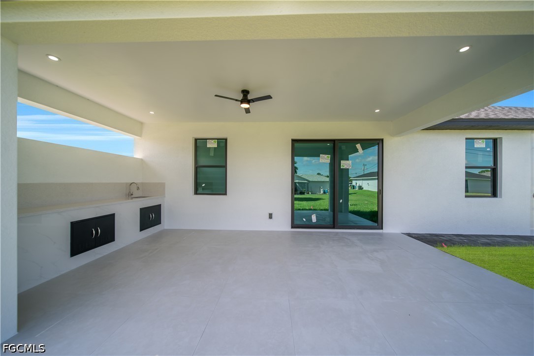 3 Bed SingleFamilyResidence for Sale in Cape Coral, photo 8
