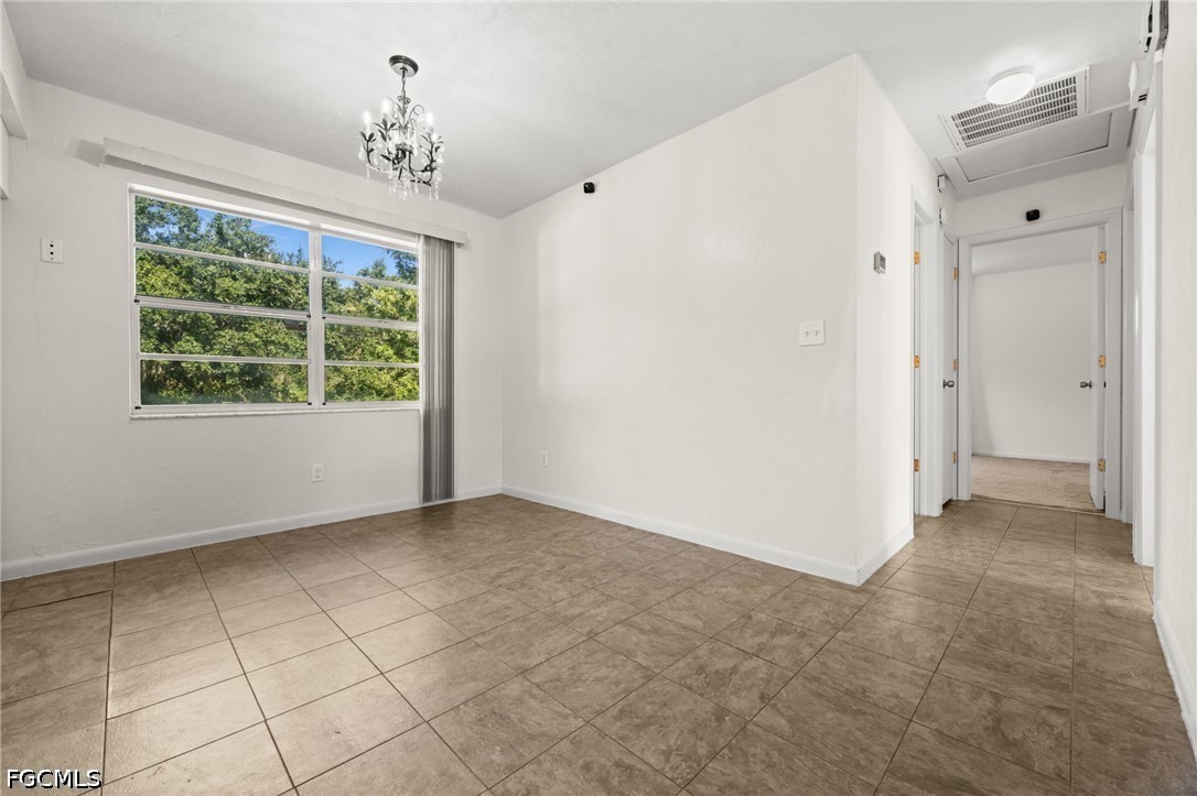3 Bed SingleFamilyResidence for Sale in Fort Myers, photo 8