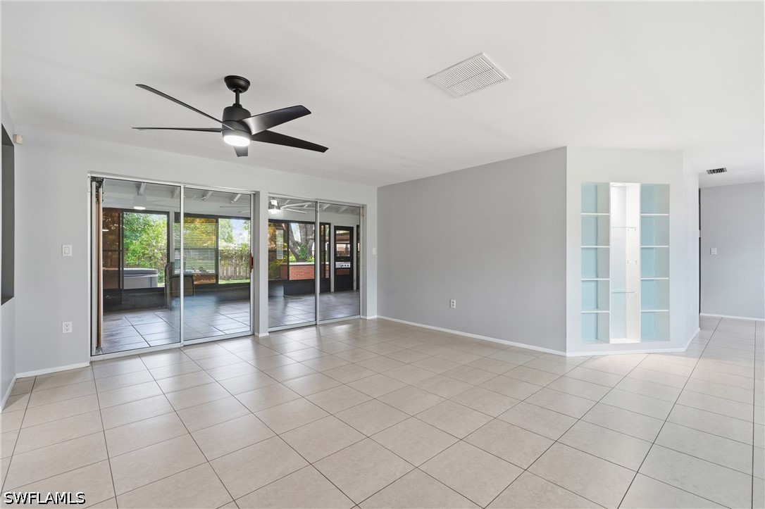3 Bed SingleFamilyResidence for Sale in Naples, photo 8