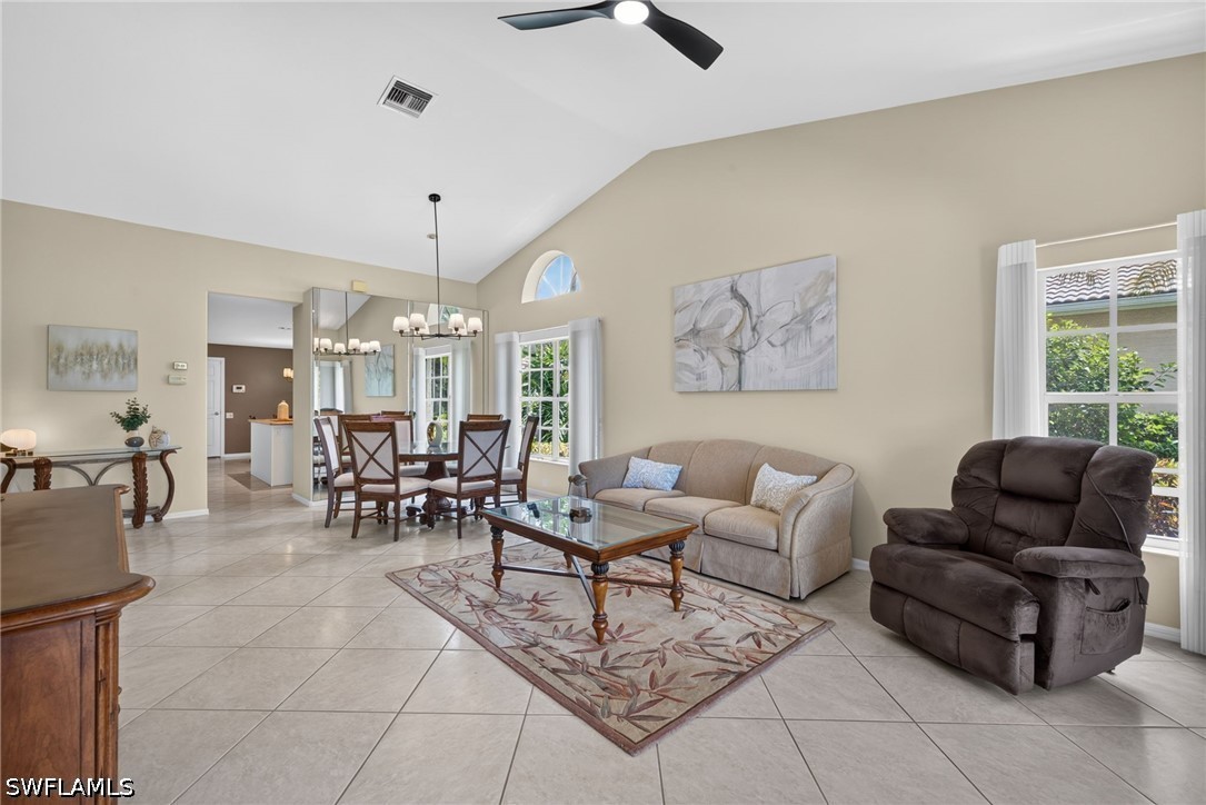 3 Bed SingleFamilyResidence for Sale in Villas, photo 8