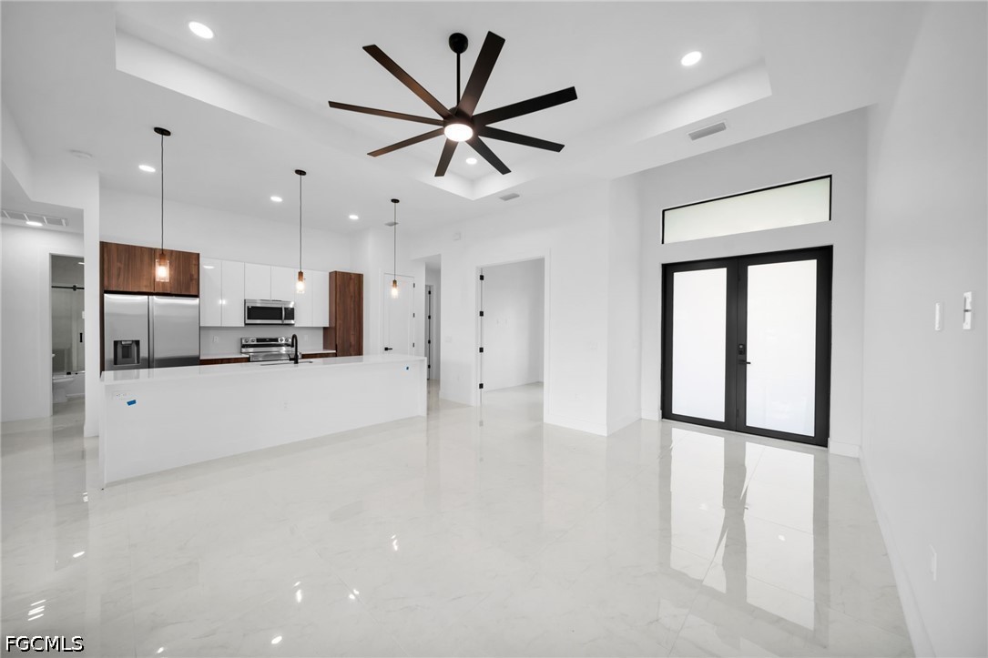 3 Bed SingleFamilyResidence for Sale in Cape Coral, photo 8