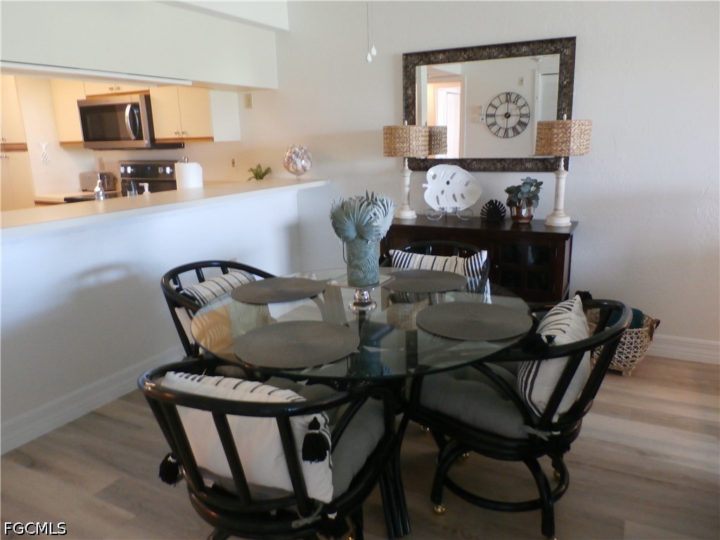 2 Bed Condominium for Sale in Manor, photo 8