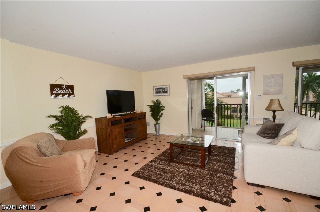 1 Bed Condominium for Sale in Venetian Bayview, photo 8