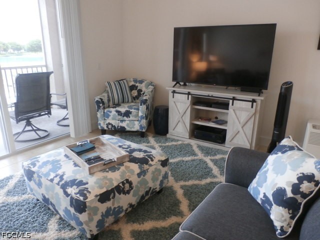 3 Bed Condominium for Sale in Royal Pointe, photo 8