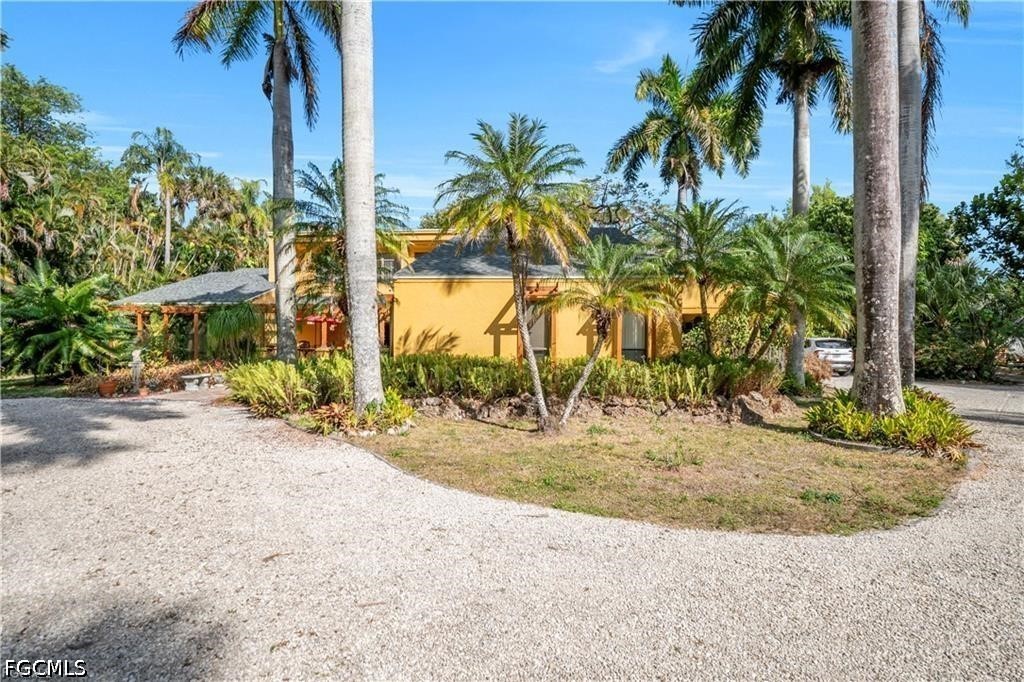 5 Bed SingleFamilyResidence for Sale in North Fort Myers, photo 8