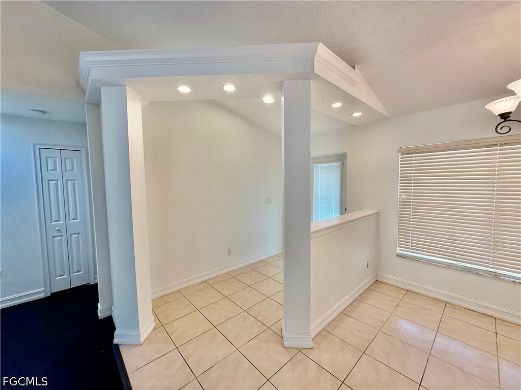 3 Bed SingleFamilyResidence for Sale in Lehigh Acres, photo 8