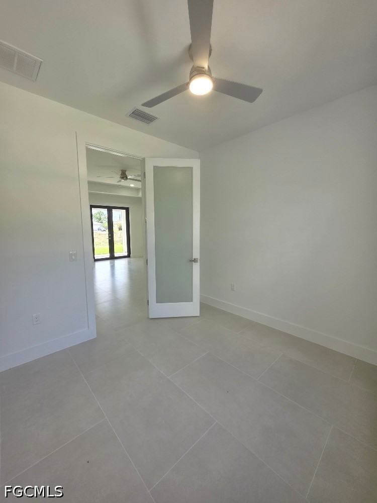 3 Bed SingleFamilyResidence for Sale in Lehigh Acres, photo 8