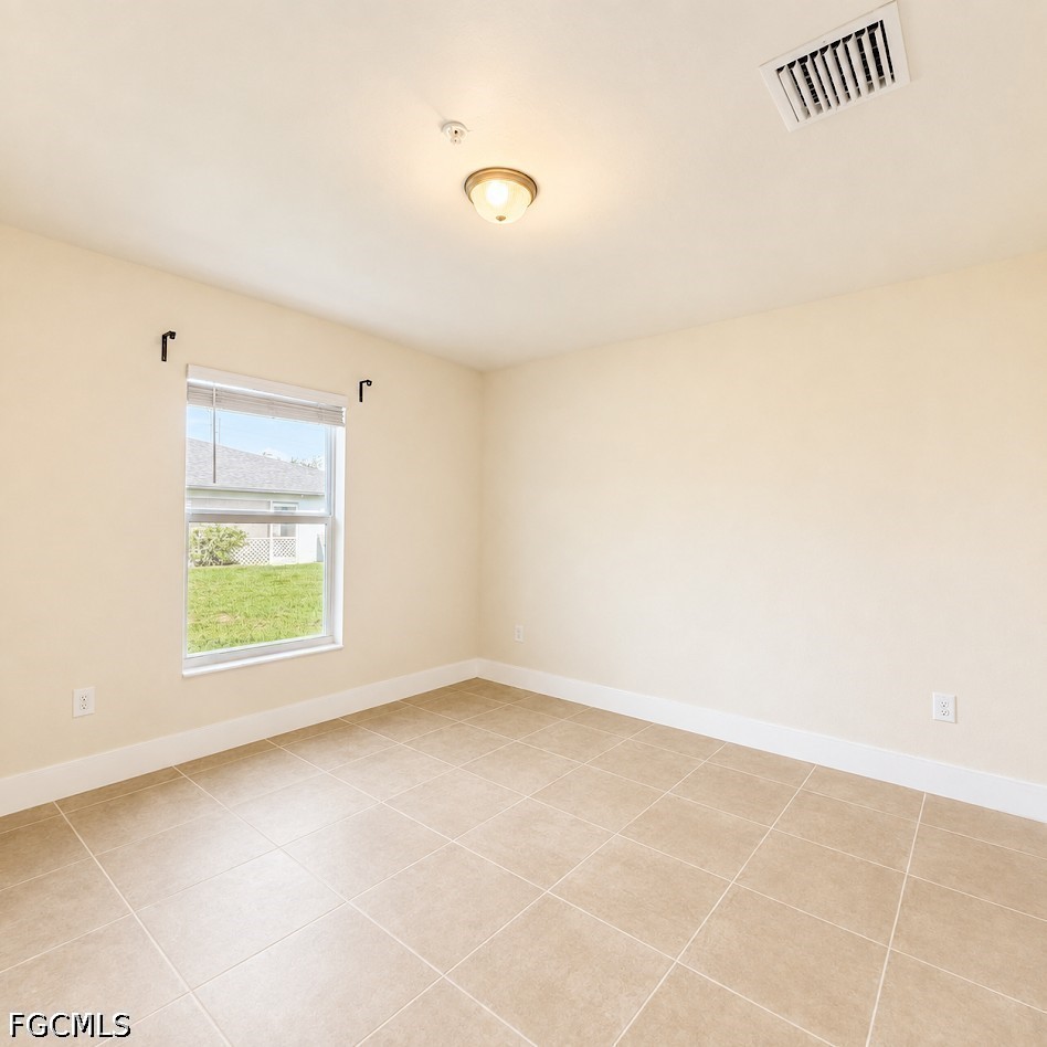 2 Bed Condominium for Sale in Cape Coral, photo 8