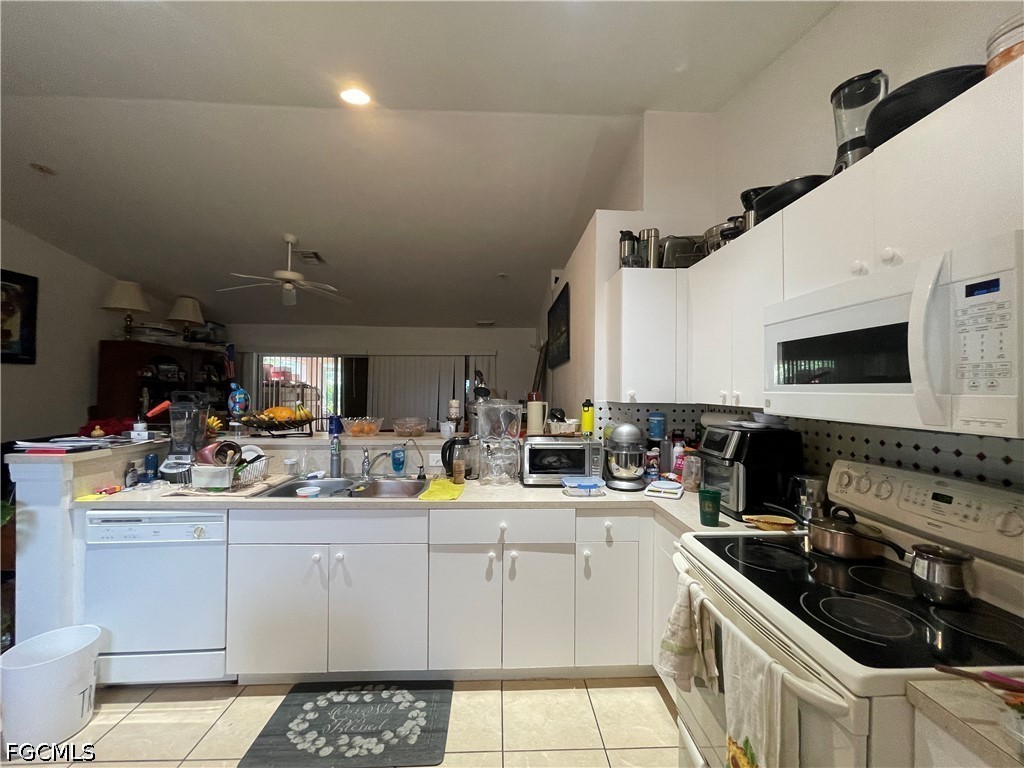 3 Bed SingleFamilyResidence for Sale in Lehigh Acres, photo 8