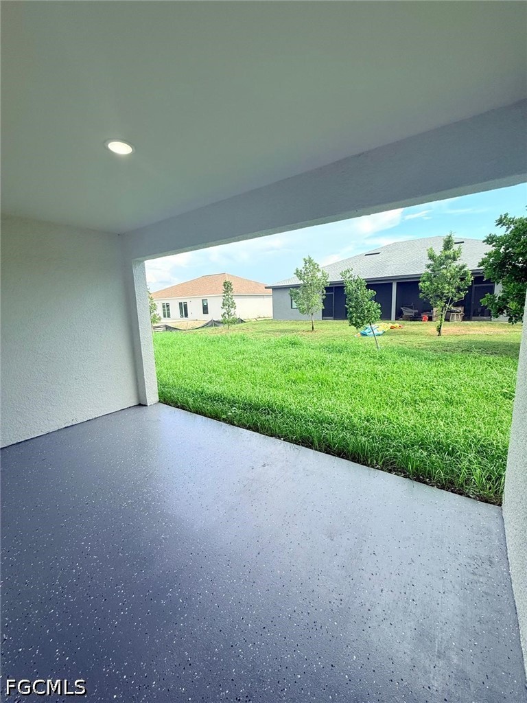 3 Bed Duplex for Sale in Cape Coral, photo 8